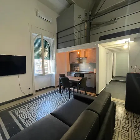 Re Di Loft דירה *