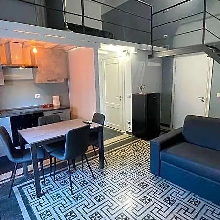 Re Di Loft * Roma